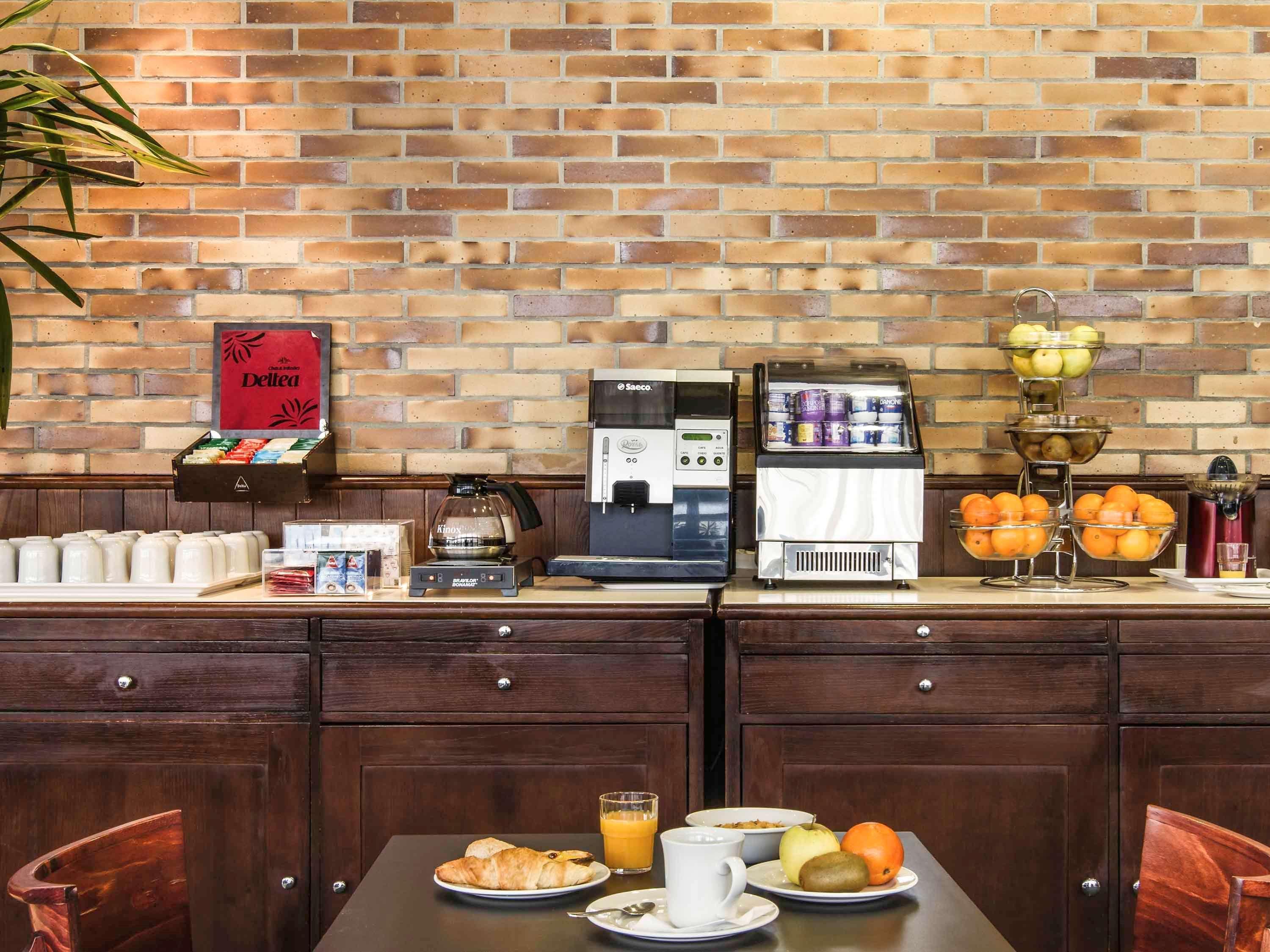 Hotel ibis Braganca Bagian luar foto