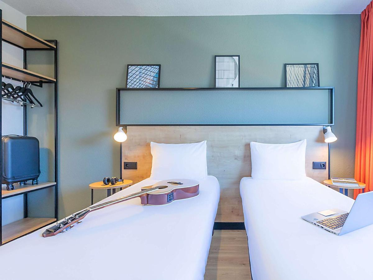 Hotel ibis Braganca Bagian luar foto