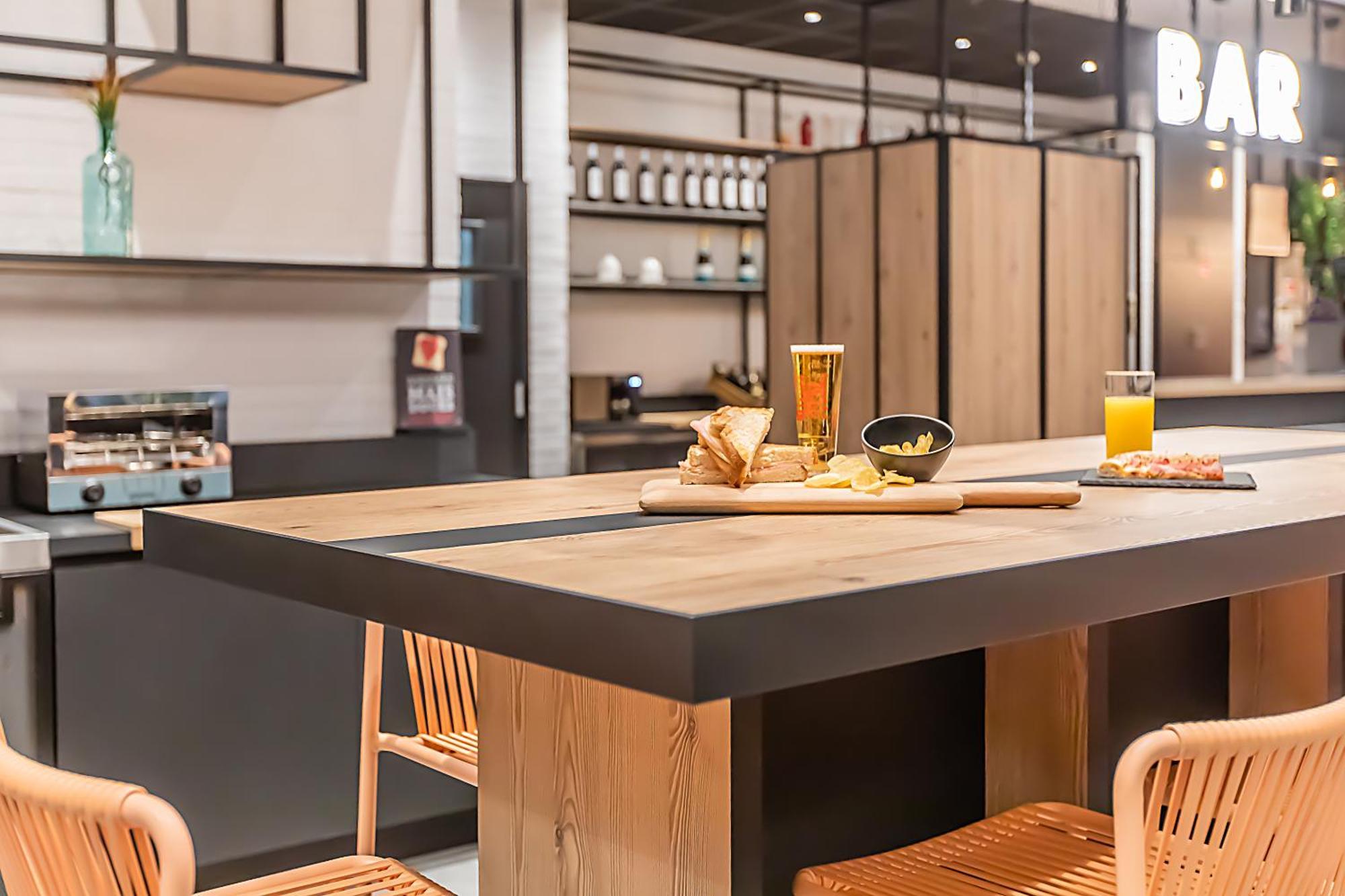 Hotel ibis Braganca Bagian luar foto