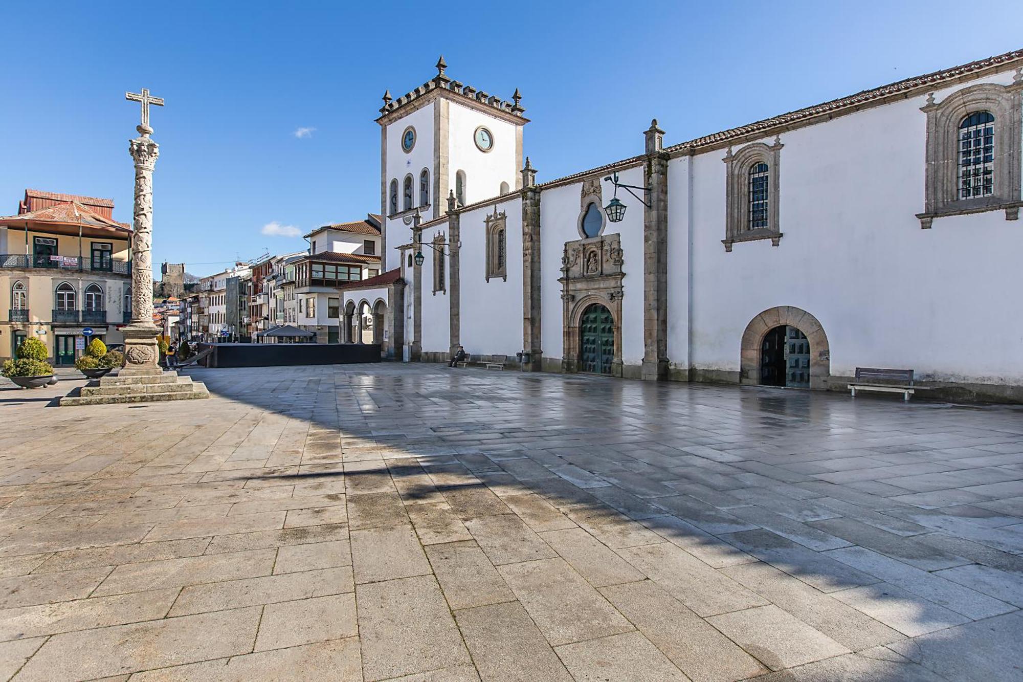 Hotel ibis Braganca Bagian luar foto