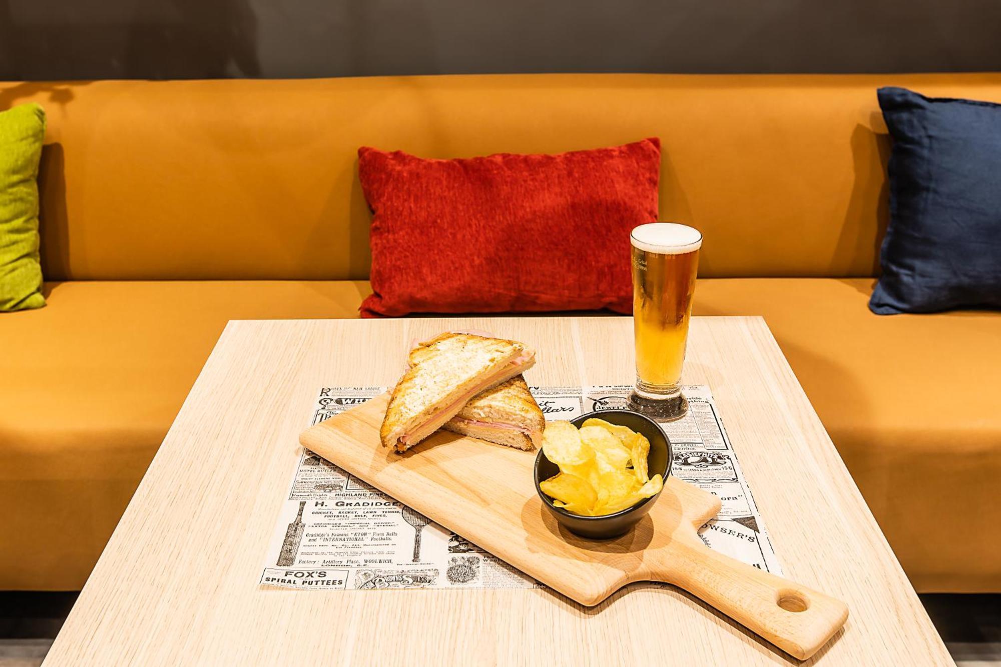 Hotel ibis Braganca Bagian luar foto