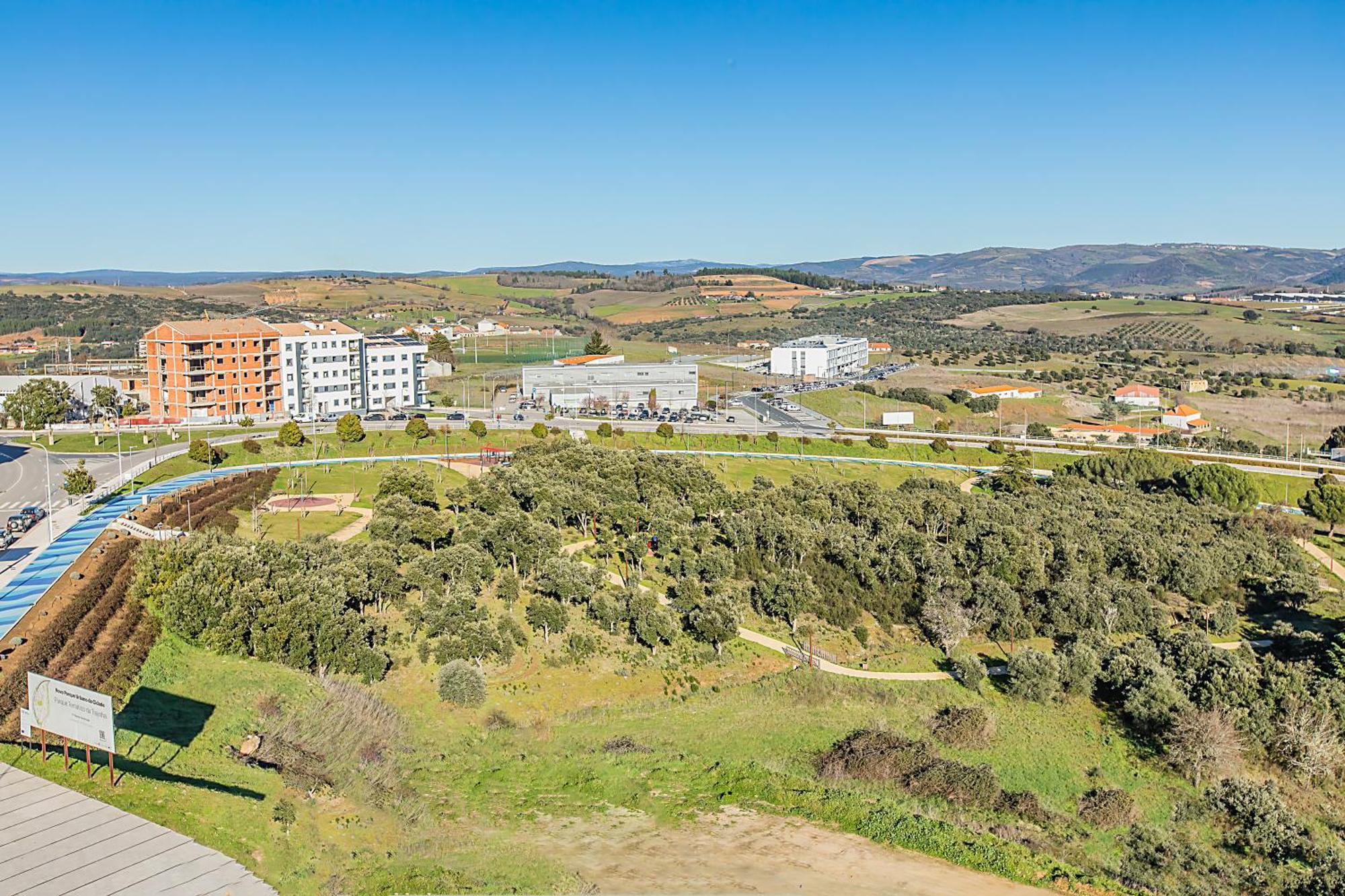 Hotel ibis Braganca Bagian luar foto