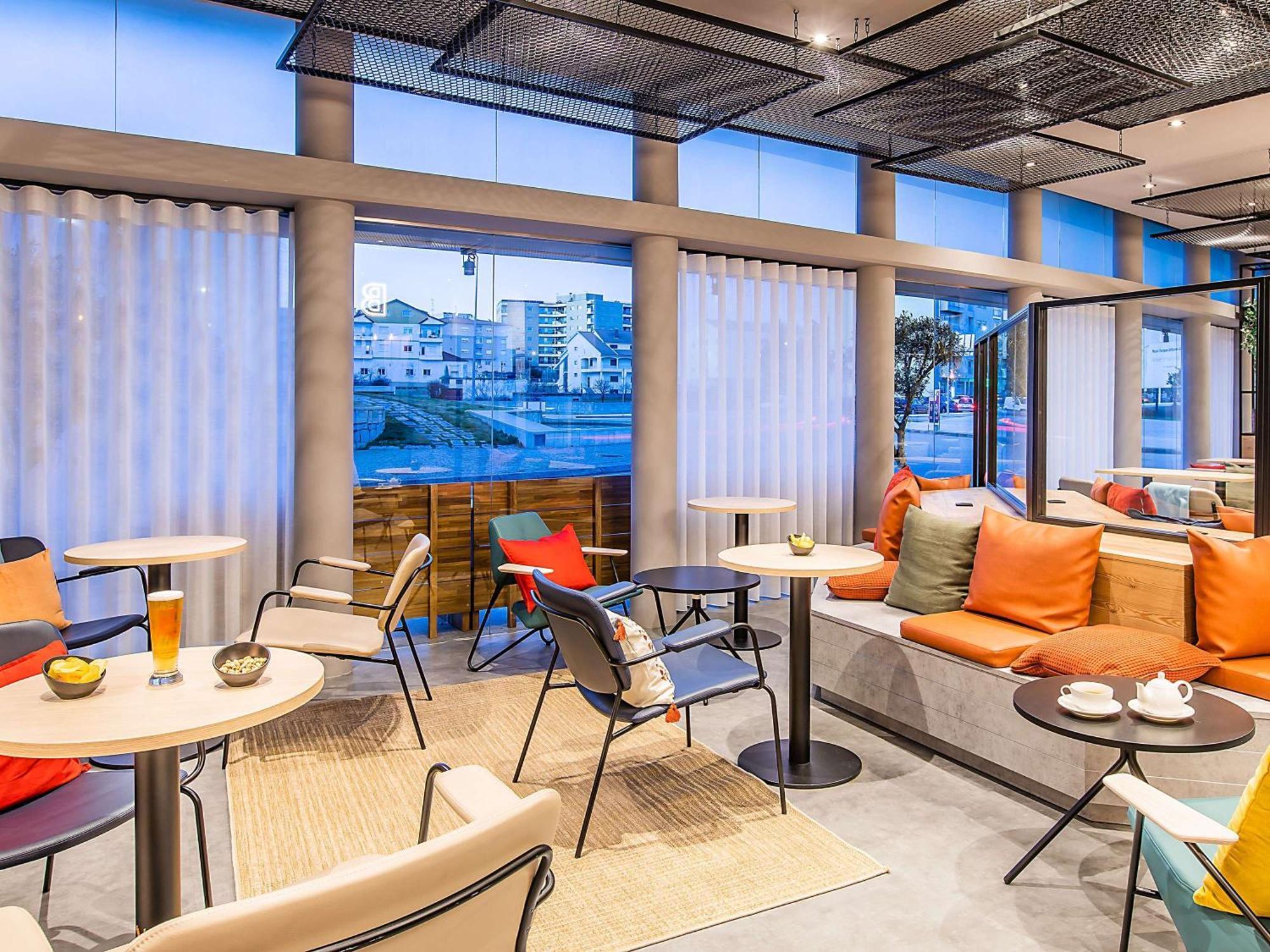 Hotel ibis Braganca Bagian luar foto
