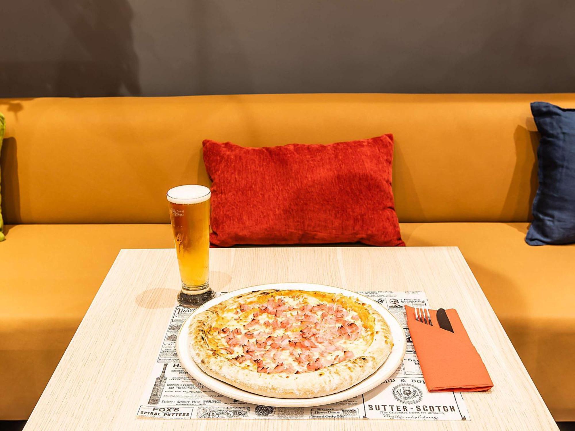 Hotel ibis Braganca Bagian luar foto
