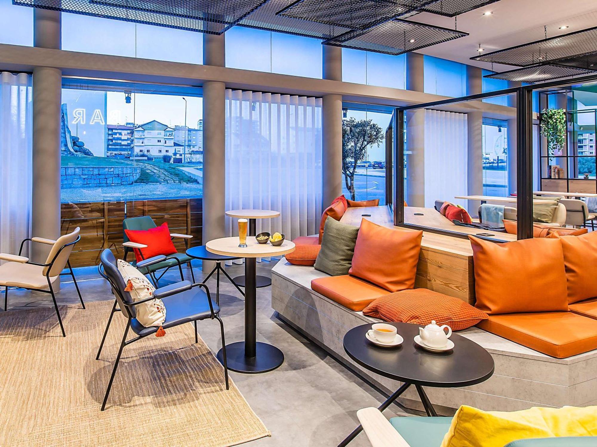 Hotel ibis Braganca Bagian luar foto
