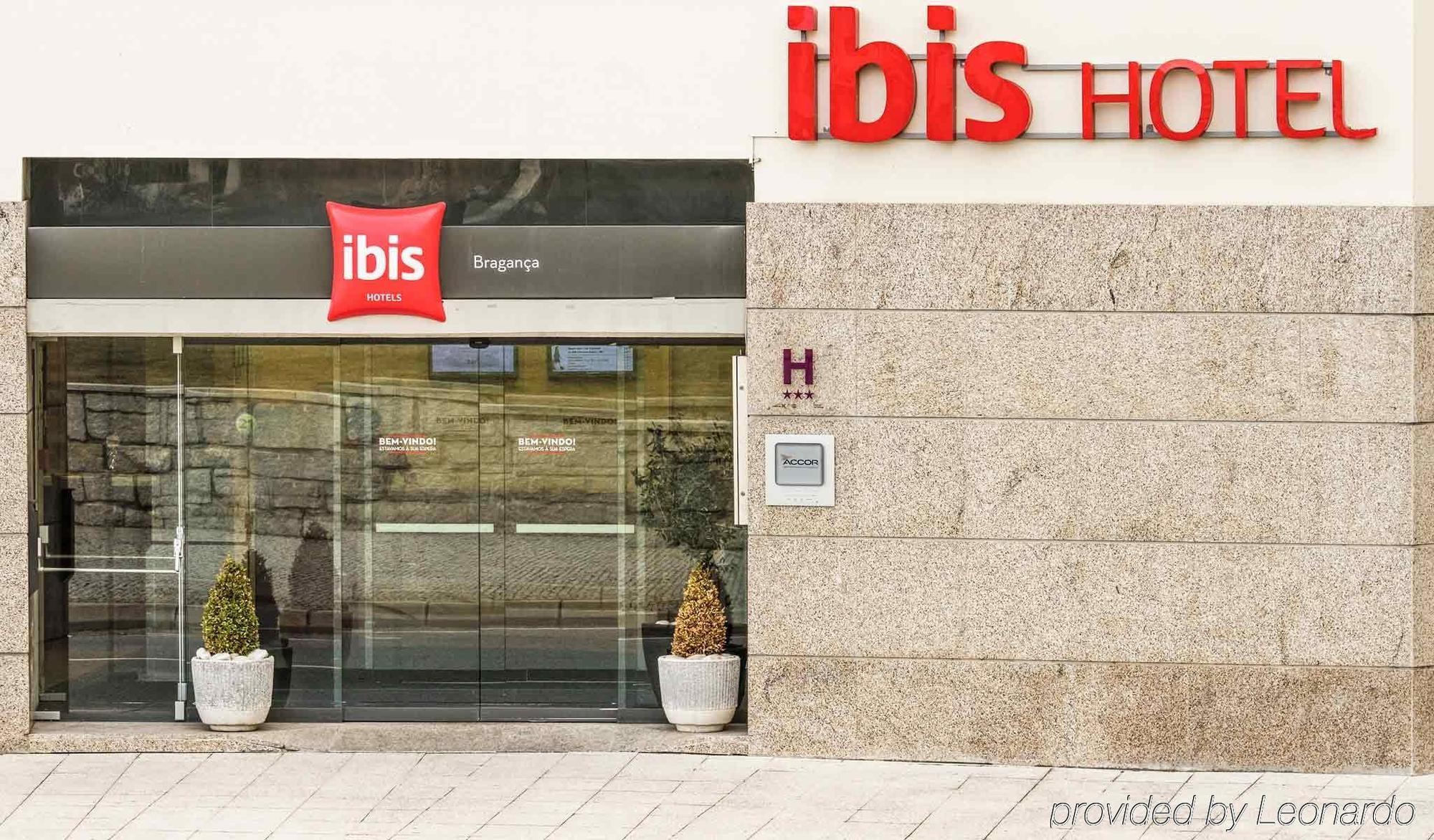 Hotel ibis Braganca Bagian luar foto